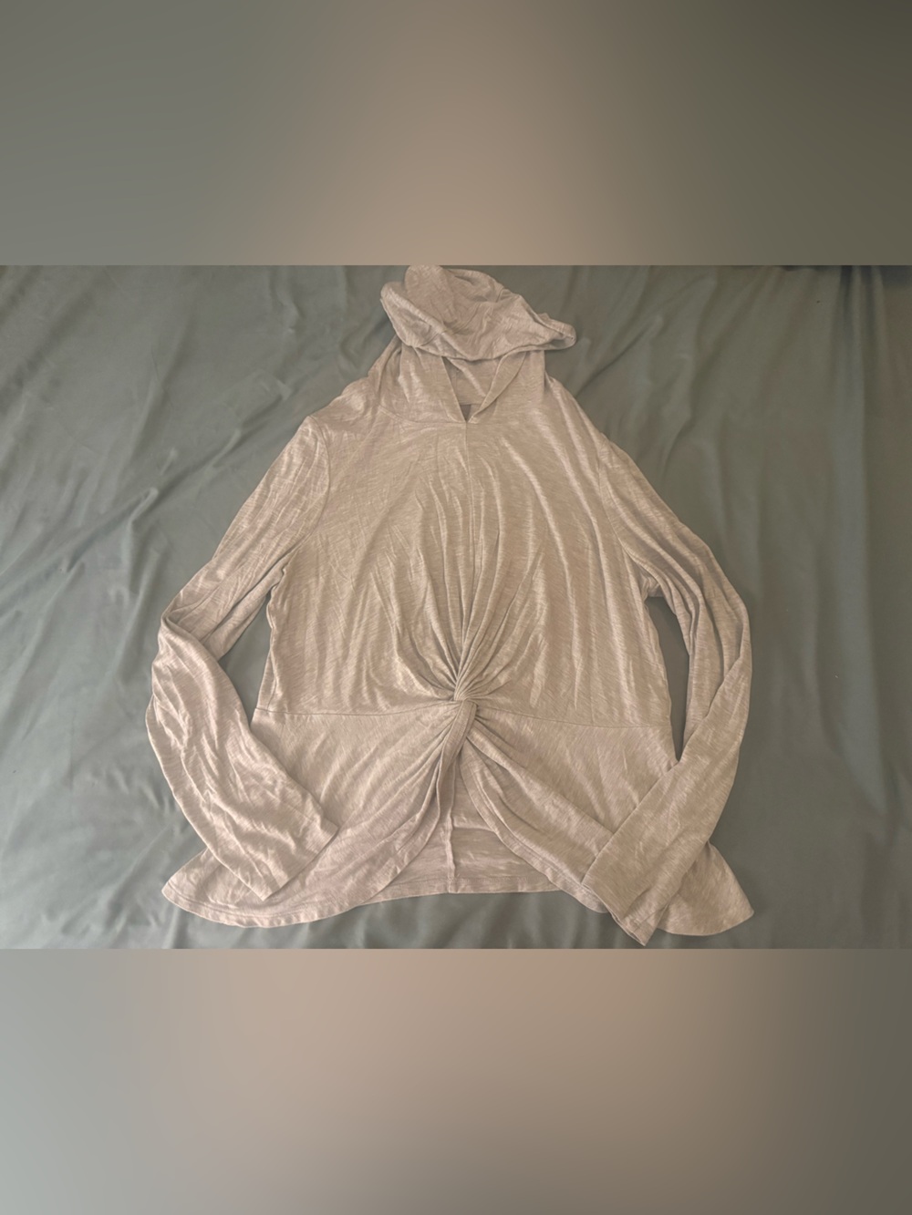 Sweaty Betty Tori Heathered Gray Hooded Long Sleeve Twist Top